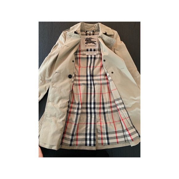 Burberry Sandringham Short Trench Coat - Picture 6 of 7